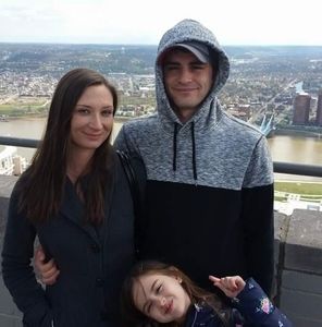 Meet your Posher, Dustin